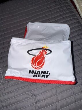 MIAMI HEAT 6 PACK COOLER